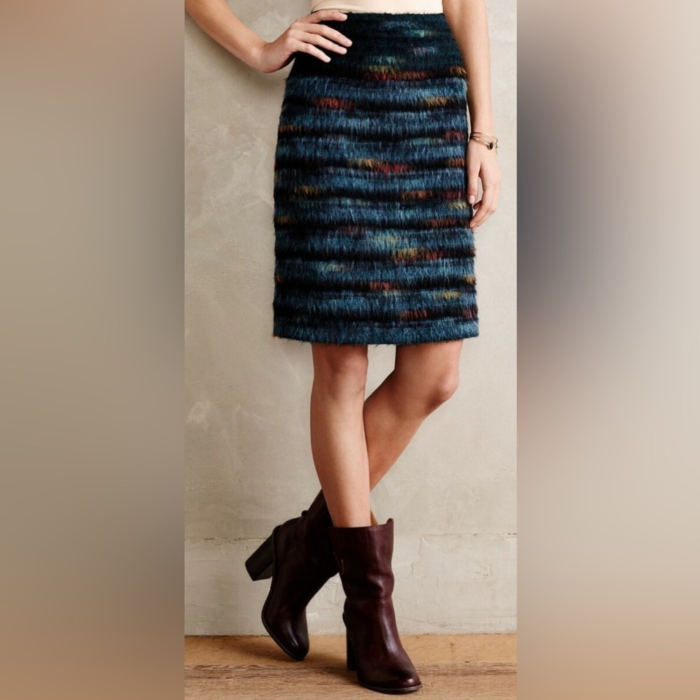Anthropologie Maeve Feathered Wool Blend Blue Motif Pencil Skirt EUC Size 2P